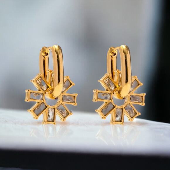 NEW 18K yellow gold plated CZ snowflake hoop drop earrings jewelry B15A - Picture 7 of 8